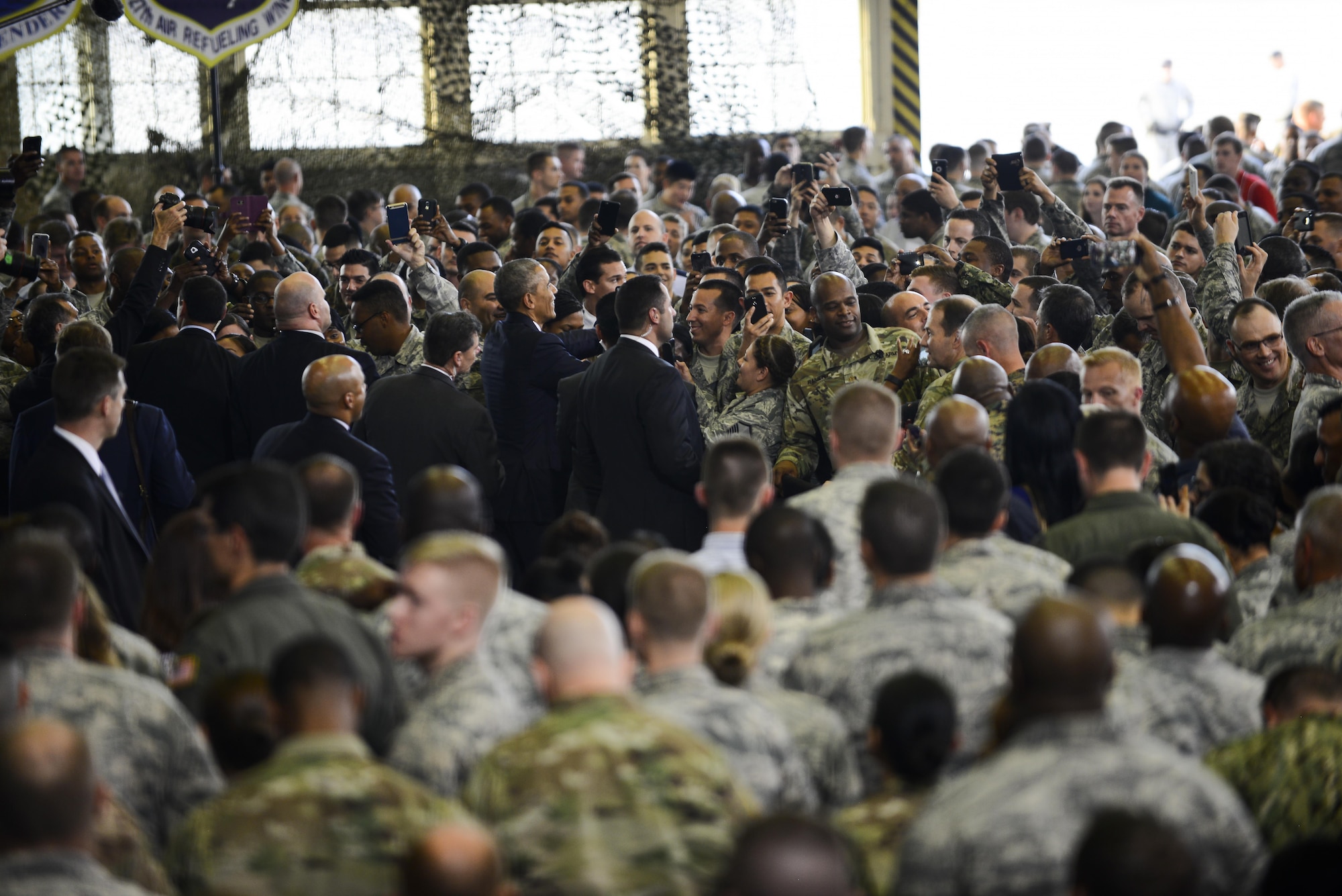 President Barack Obama shakes hands and takes pictures with members of Team MacDill following a speech at MacDill Air Force Base, Fla. Dec. 6, 2016. More than 2,500 personnel attended the president’s final speech on national security. (U.S. Air Force photo by Staff Sgt. Melanie Hutto)