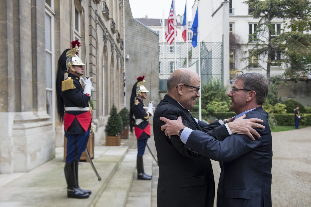 Defense Secretary Ash Carter meets with French Defense Minister Jean-Yves Le Drian in Paris prior to a small group defense ministerial to discuss efforts to counter the Islamic State of Iraq and the Levant, Oct. 25, 2016. DoD photo by Air Force Tech. Sgt. Brigitte N. Brantley