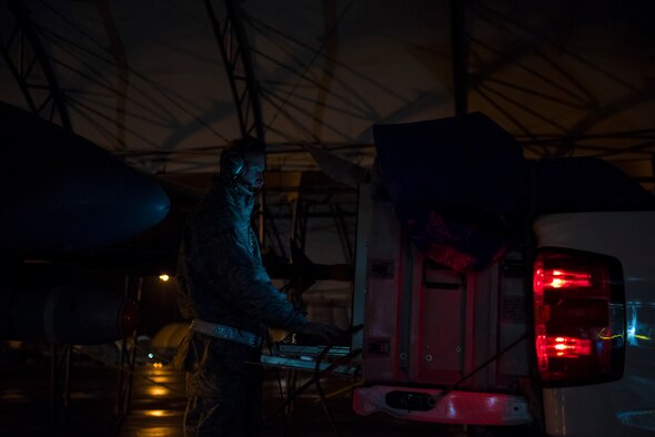 Staff Sgt. Jarrod Eckerd, a Combat Shield crew leader assigned to the 16th Electronic Warfare Squadron, Eglin Air Force Base, Fla., simulates radar emissions with a USM-642 “Raven” signal generator during Combat Shield, Dec. 5, 2016, at Moody Air Force Base, Ga. From Nov. 30 – Dec. 6, 16th EWS Airmen evaluated the EW operations and maintenance actions for Moody’s aircraft fleet to ensure they can maintain dominance of the electromagnetic spectrum. (U.S. Air Force photo by Airman 1st Class Greg Nash)