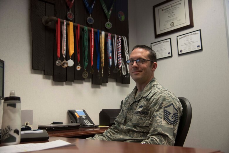 Career Assistance Advisor Aids Airmen Fairchild Air Force Base