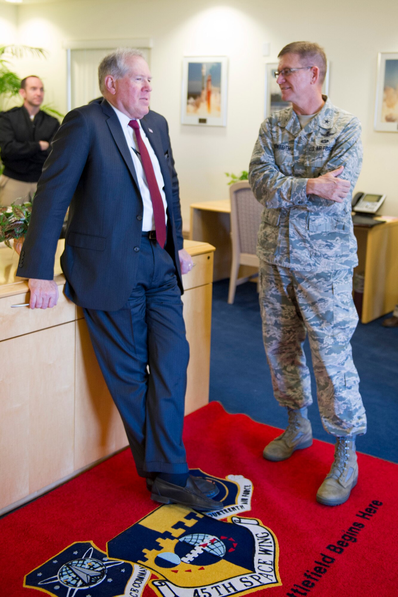 Under Secretary of Defense for Acquisition, Technology and Logistics Frank Kendall discusses the 45th Space Wing mission Dec. 7, 2016, with Wing Commander Brig. Gen. Wayne Monteith, 45th Space Wing commander, at Patrick Air Force Base, Fla. The 45th Space Wing maintains Eastern Range operations, launch operations and support, and expeditionary and contingency readiness while supporting the base.
