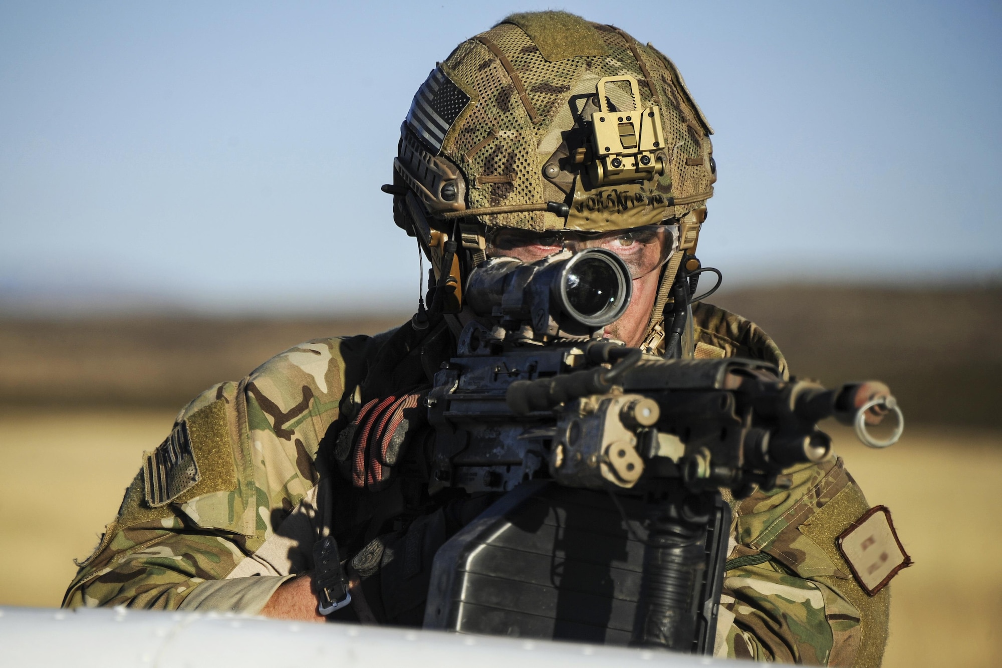 An airman scans his sector while providing security during a mass casualty exercise as part of Razor’s Edge 2016 at Fort Huachuca, Ariz., Dec. 8, 2016. Air Force photo by Airman 1st Class Mya M. Crosby