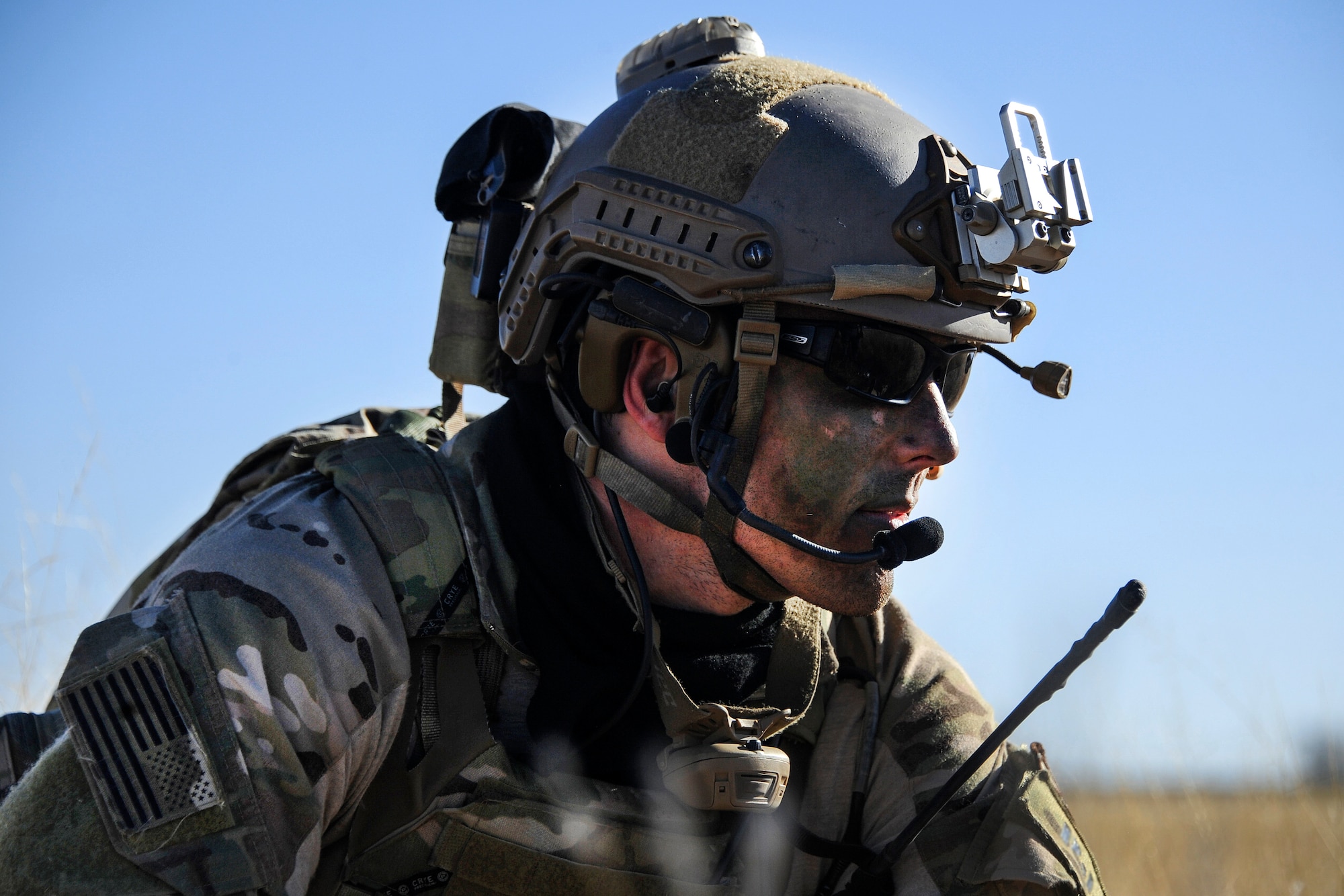 An airman provides security during a mass casualty exercise as part of Razor’s Edge 2016 at Fort Huachuca, Ariz., Dec. 8, 2016. Air Force photo by Airman 1st Class Mya M. Crosby