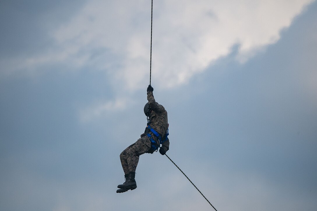 A Salvadoran Special Forces Soldier rappels from a UH-60 Blackhawk helicopter assigned to Joint Task Force-Bravo’s 1st Battalion 228th Aviation Regiment during Operation Serpiente, a joint air assault training mission led by members of the U.S. 7th Special Forces Group, Naval Special Warfare, Nov. 28 – Dec. 2, at Ilopango Airport, El Salvador.