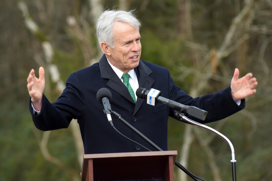 Bart Gordon, former congressman of Tennessee District 6, speaks about how patience and persistence and planning were the drivers for constructing the North Murfreesboro Greenway Project during a ribbon cutting ceremony in Murfreesboro, Tenn., Dec. 14, 2016.  The congressman represented District 6 from 1985 to 2011 and his vision led to the trailway improvements.