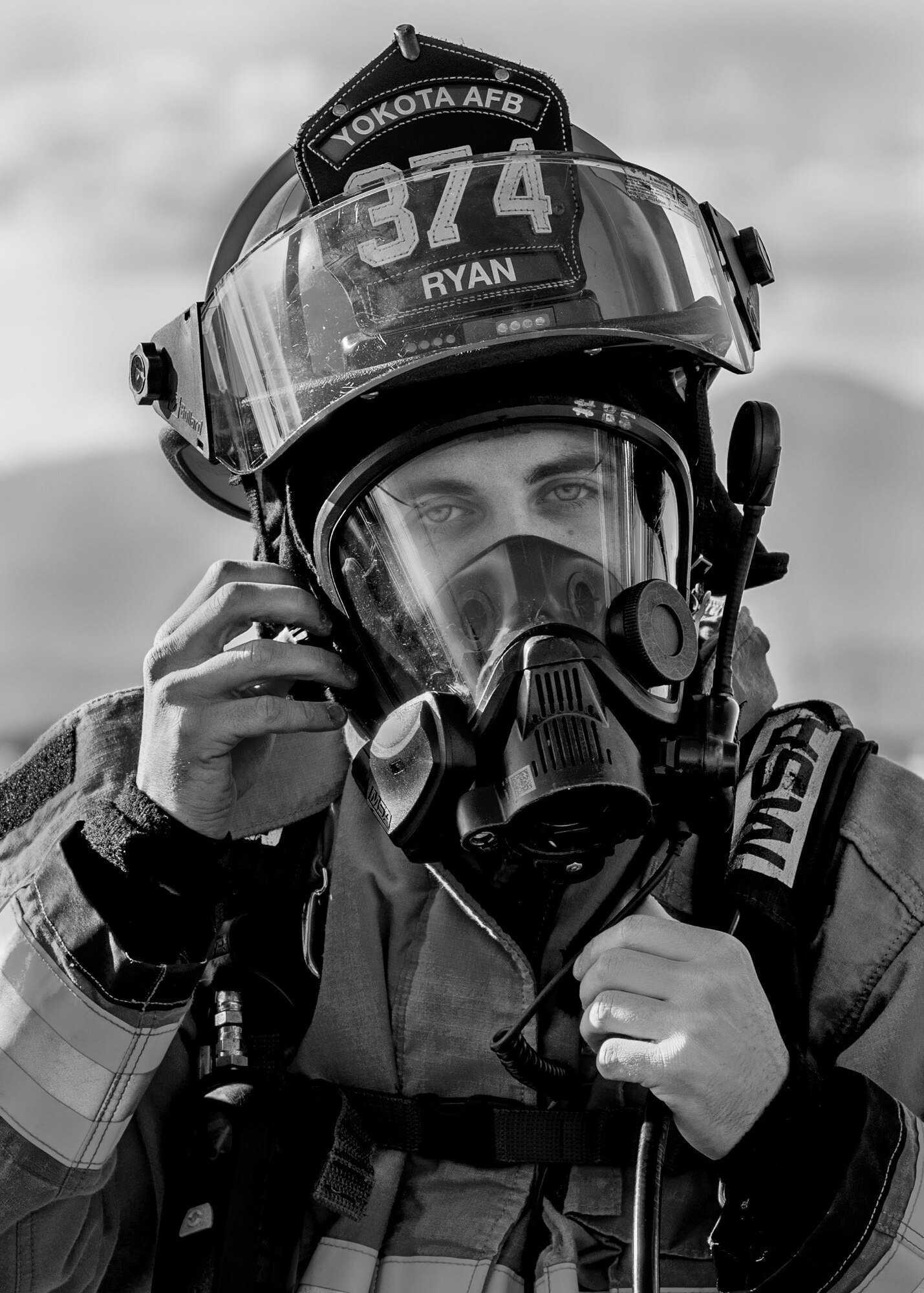 Firefighters extinguish aircraft burn training >Yokota Air Base >Article Display