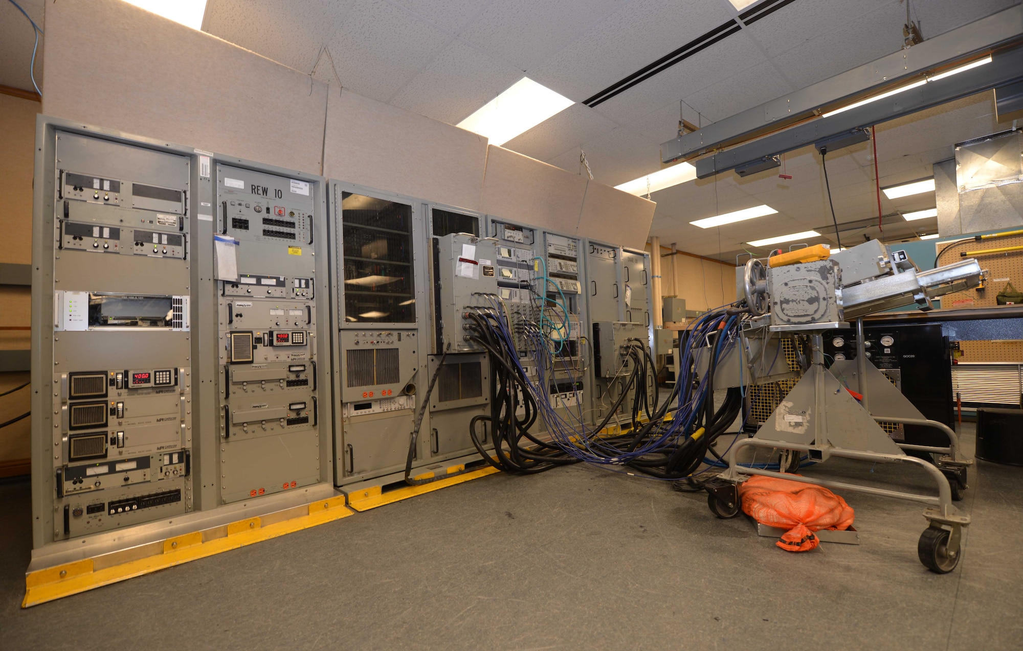 A Radar Electronic Warfare station from the late 1970’s sits in the avionics workstation at Ellsworth Air Force Base, S.D., Dec. 6, 2016. Though the old REW systems take upwards of a week to fix a single line replaceable unit, the wing will be receiving an Advanced Radar Electronic Warfare Test Station upgrade that will lower runtimes to mere hours. (U.S. Air Force photo by Airman 1st Class Donald C. Knechtel)