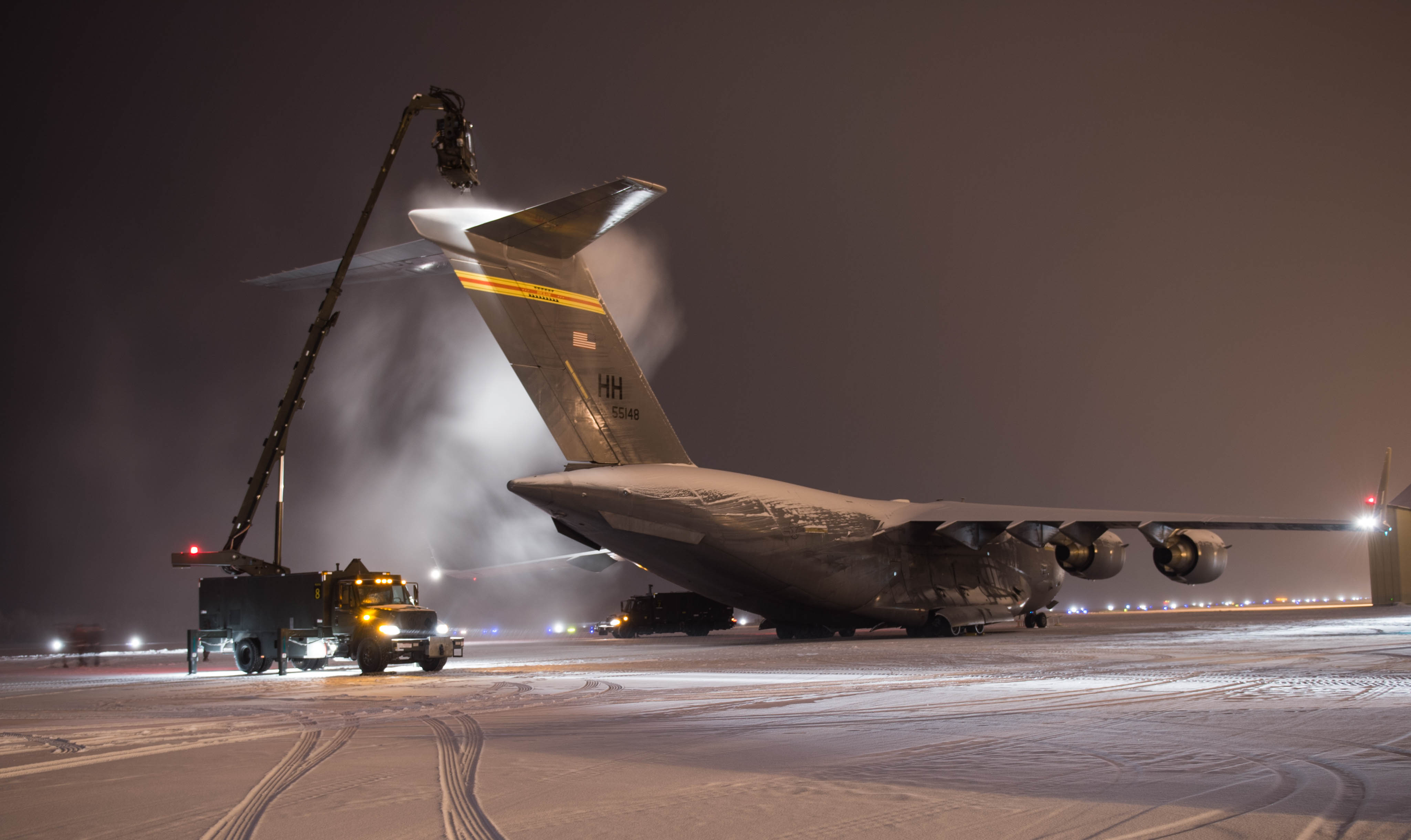 aircraft deicer