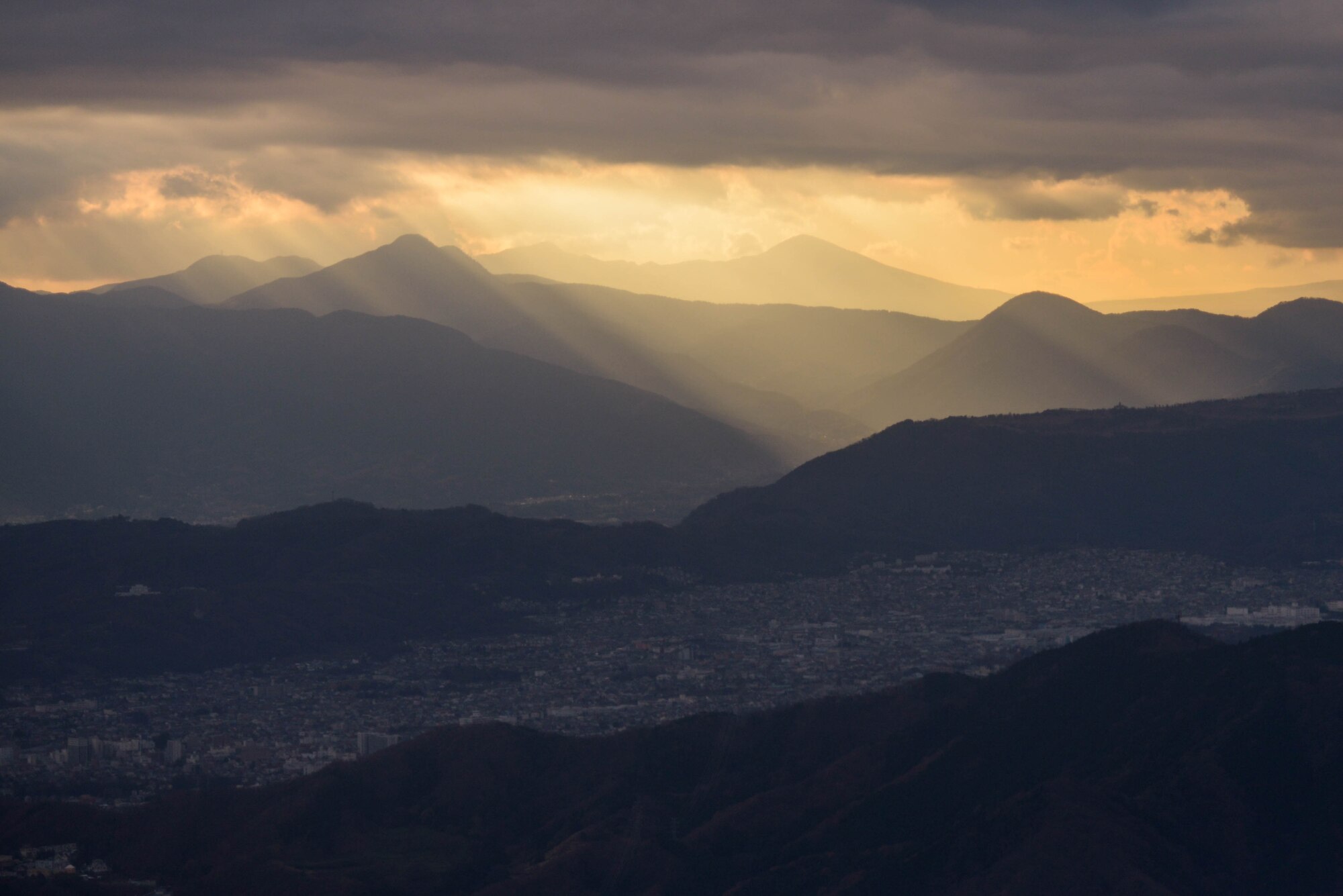 Tokyo is seen from the cockpit of a C-130 Hercules on Dec. 15, 2016, near Camp Fuji drop Zone, Japan. This marked Yokota Air Base’s last C-130H flight of 2016. (U.S. Air Force photo by Senior Airman Justin Carnahan)