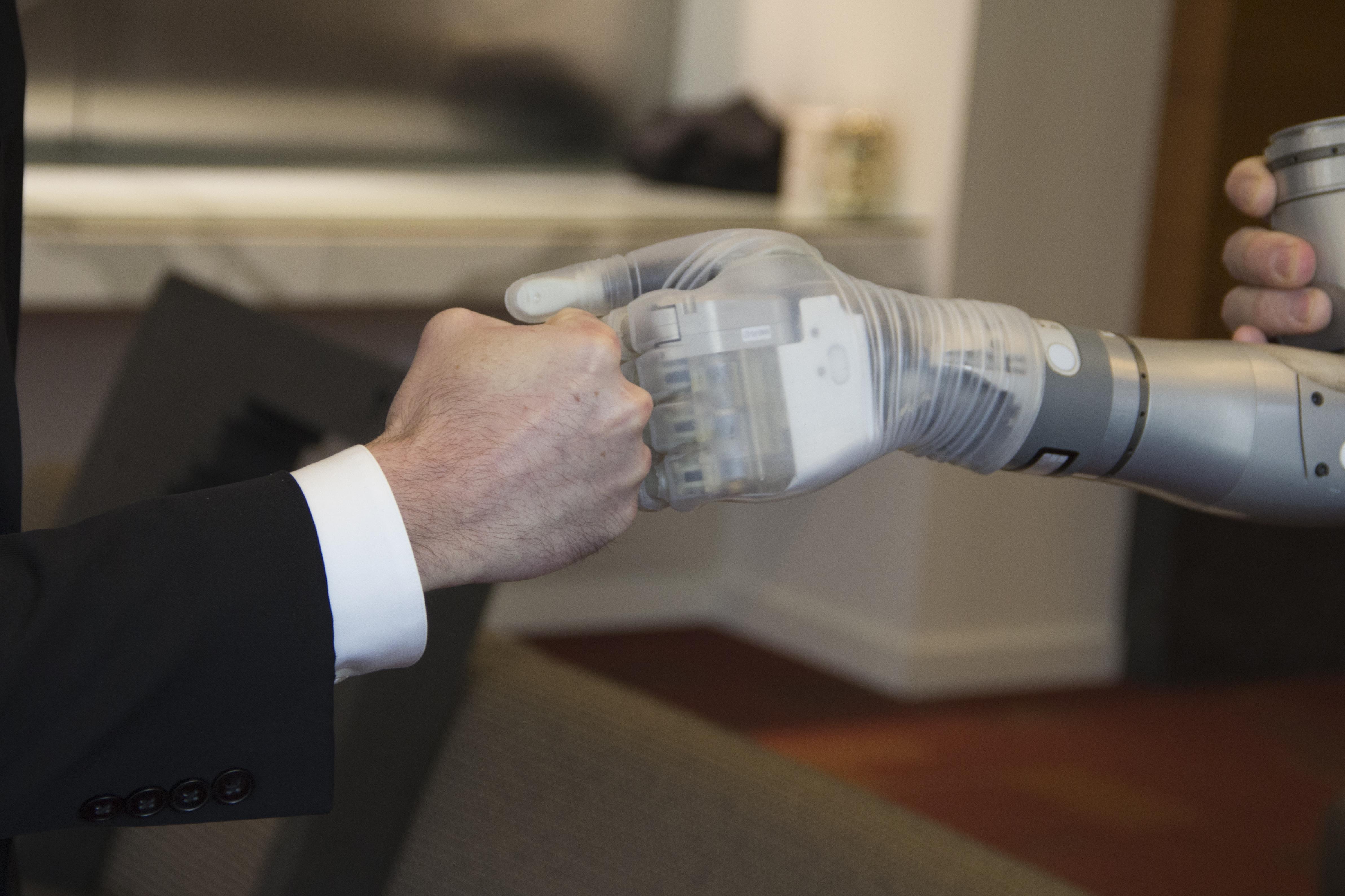 DARPA Provides Groundbreaking Bionic Arms to Walter Reed > U.S. Department  of Defense > Defense Department News