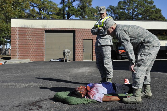 Airmen from the 628th Medical Group participate in a mass casualty exercise at Joint Base Charleston, South Carolina, Dec. 21, 2016. The exercise evaluated how medical personnel would respond to an incident on base needing triage, medical care and patient transportation.