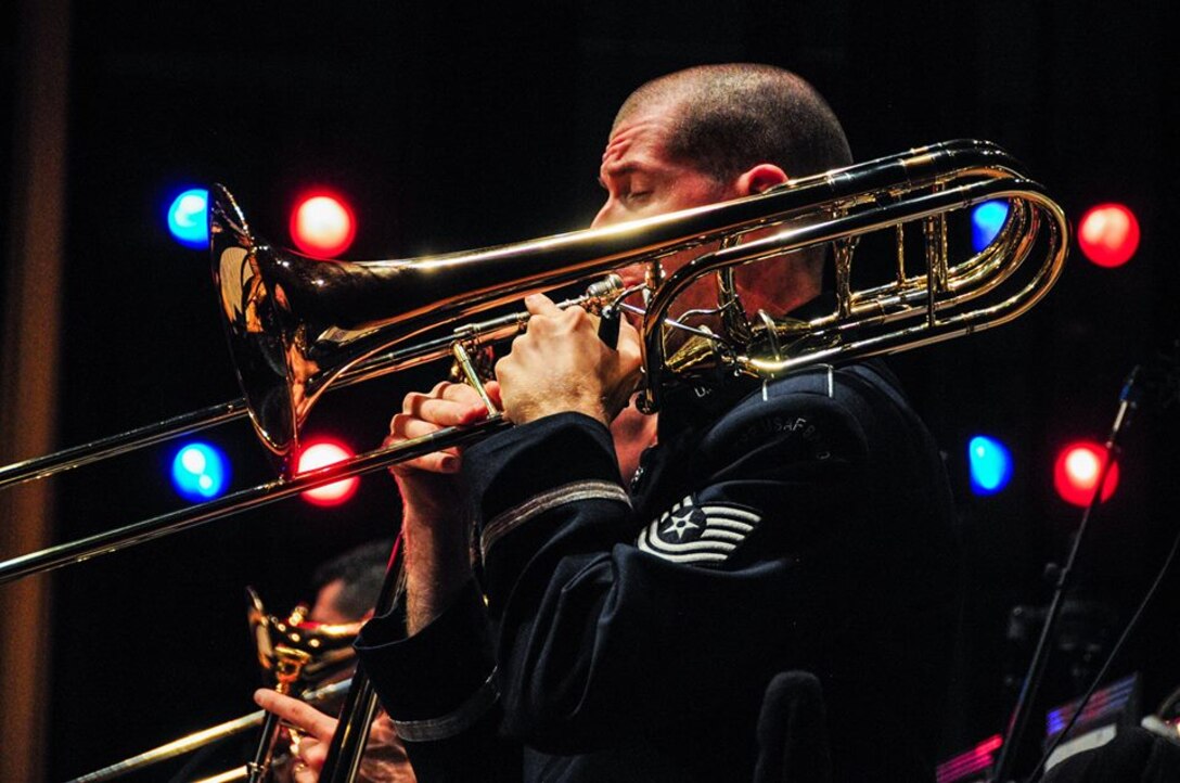 Technical Sgt. Ben Polk performs during a recent concert in Pennsylvania.
(Photo by Pennsylvania Air National Guard Master Sgt. Shawn Monk/released)