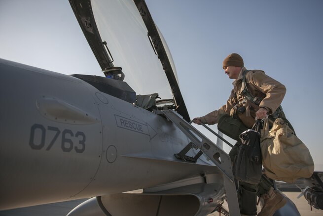 Photo essay: Air Force pilots train Iraqi pilots