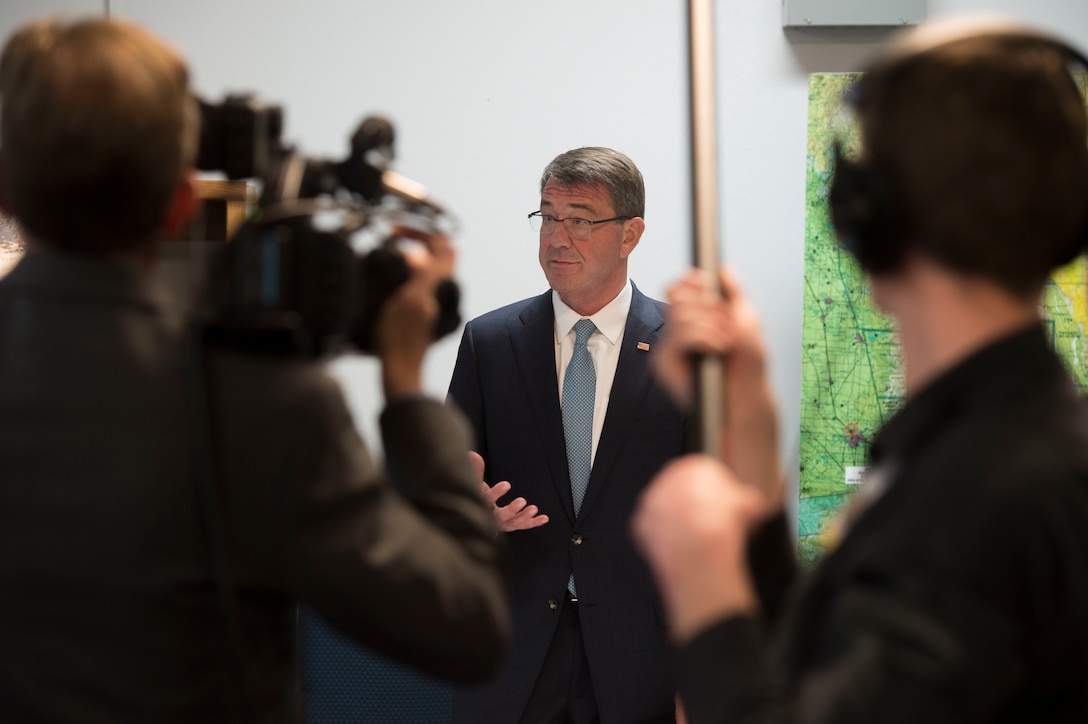 Defense Secretary Ash Carter speaks to reporters at Naval Air Weapons Station China Lake, Calif., Feb. 2, 2016. DoD photo by Navy Petty Officer 1st Class Tim D. Godbee