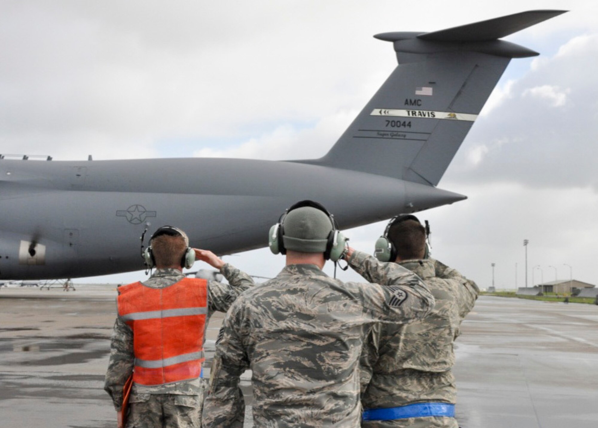 The 349th Aircraft Maintenance Squadron and the 312th Airlift Squadron partnered to launch an all-Reserve air and ground crew flight Jan. 23, 2016, from Travis Air Force Base, Calif., to Alaska. (U.S. Air Force photo/Senior Airman Madelyn Brown)