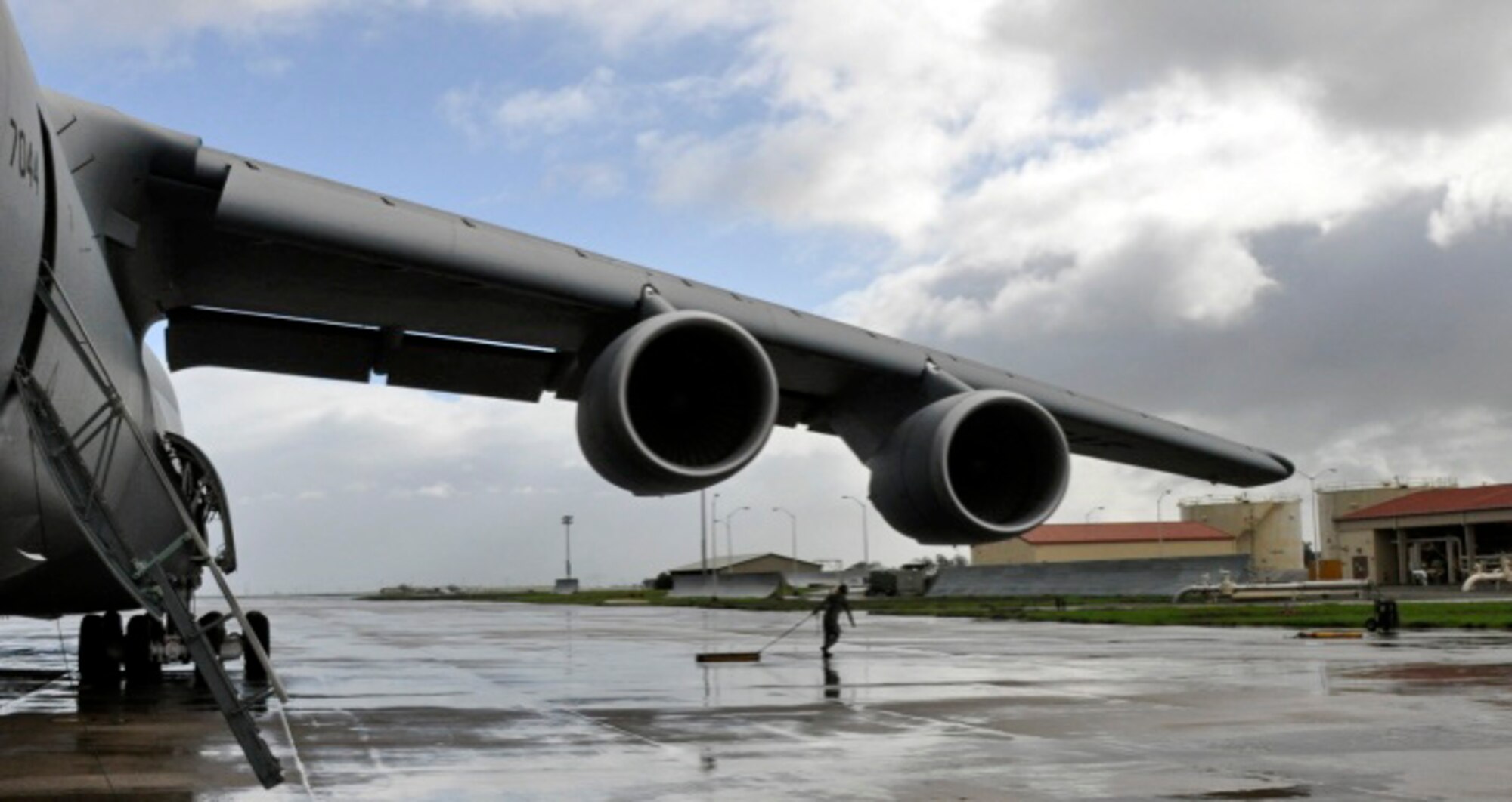 The 349th Aircraft Maintenance Squadron and the 312th Airlift Squadron partnered to launch an all-Reserve air and ground crew flight Jan. 23, 2016 from Travis Air Force Base, California to Alaska. (U.S. Air Force photos/Senior Airman Madelyn Brown)