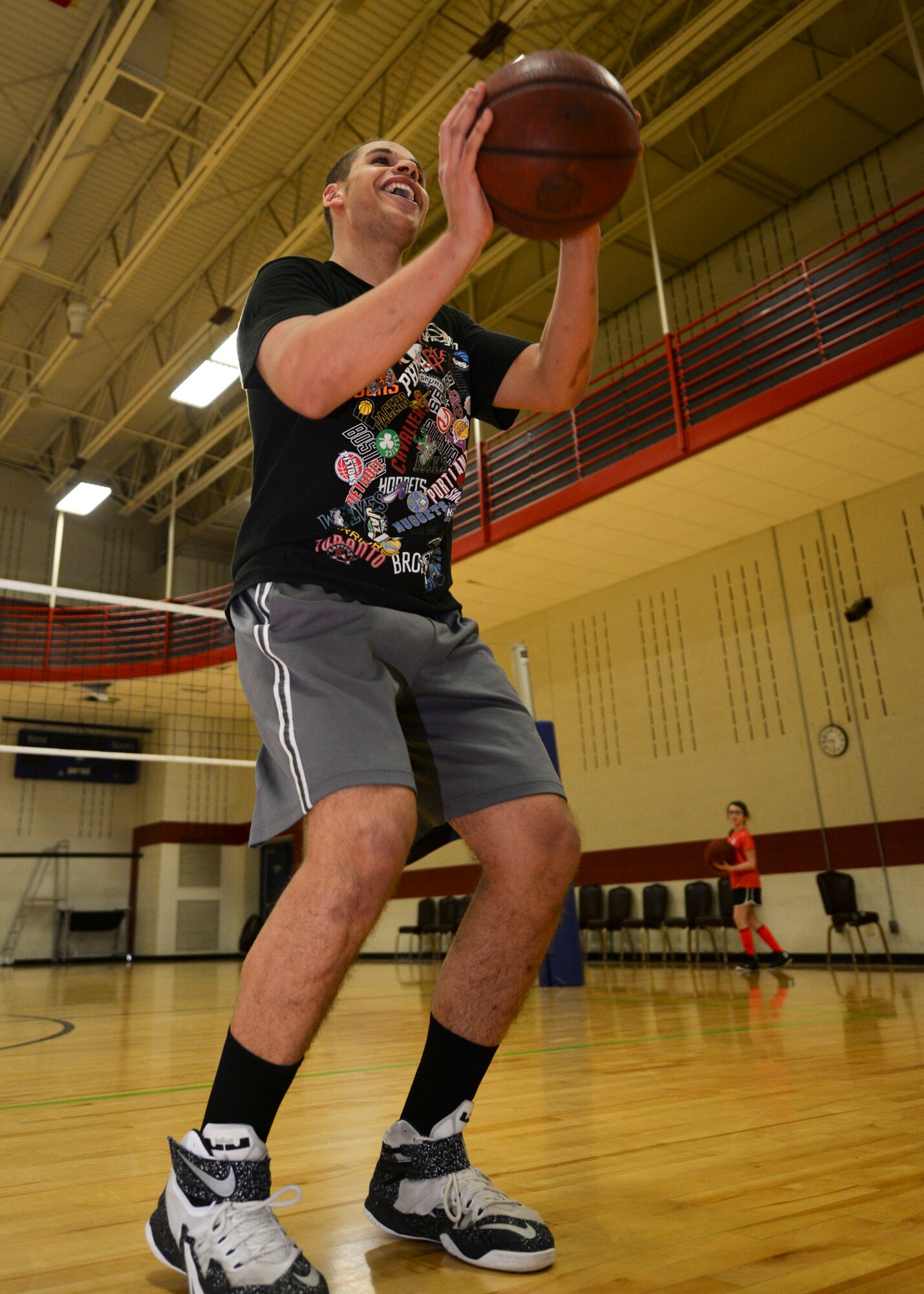 Marcus Wallace, 28th Comptroller Squadron finance technician, participates in a 3-point competition at the Bellamy Fitness Center at Ellsworth Air Force Base, S.D., Jan. 28, 2016. The competition helped to bolster morale and encourage physical activity amongst Ellsworth Airmen. The gym is open Monday to Friday from 5:30 a.m. to 8 p.m.; Saturday to Sunday from 9 a.m. to 6 p.m.; for more information on events at the fitness center call (605) 385-2266. (U.S. Air Force photo by Airman Sadie Colbert/Released)