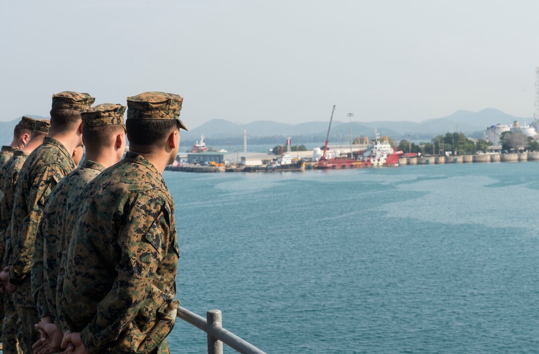 160205-N-RM689-045
SATTAHIP, Thailand (Feb. 05, 2016)- Marines from the 31st Marine Expeditionary Unit, assigned to amphibious dock landing ship USS Ashland (LSD 48), man the rails as Ashland pulls into Thailand.  Ashland is assigned to the Bonhomme Richard Amphibious Ready Group, and is participating in exercise Cobra Gold 16, a Thai-U.S. co-sponsored multinational joint exercise designed to advance regional security by exercising a robust multinational force from nations sharing common goals and security commitments in the Indo-Asia-Pacific region.