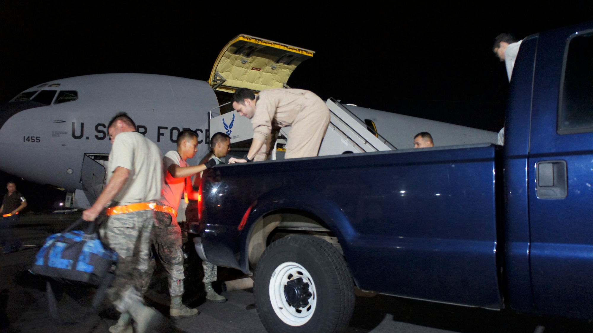 Hawaii Air National Guard ground crew prepare a KC-135 Stratotanker for departure to their deployment to Southwest Asia to join the 18-Nation air coalition in the fight against Daesh, Feb 05, 2016 Joint Base Pearl Harbor-Hickam (U.S. Air National Guard Photo by Tech. Sgt. Andrew Jackson/released).