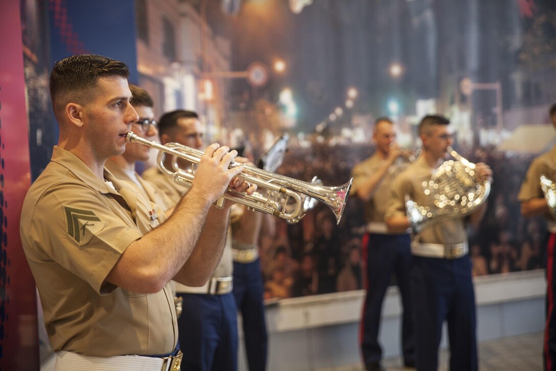III MEF Band brightens Okinawa City with music