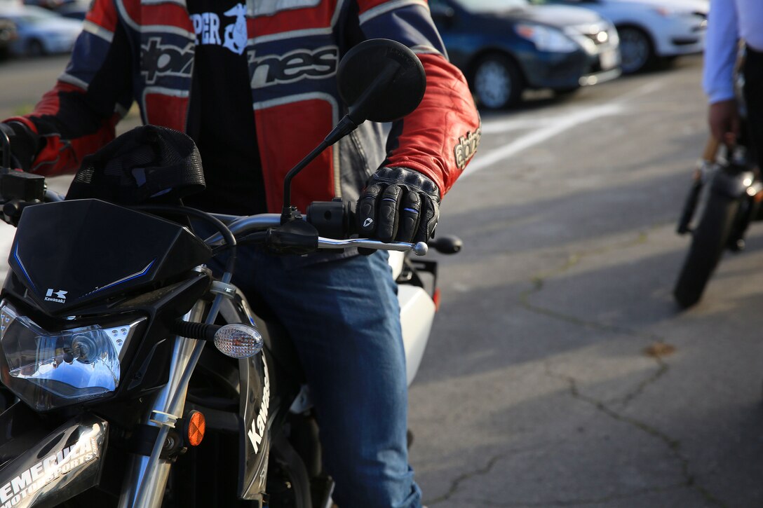 Camp Pendleton, Calif. -- Camp Pendleton hosts the Commandant of the Marine Corps Safety Division for a demonstration of the Rider Essential Skills Training Course. The course is an intermediate rider course that was designed to provide training for riders at real-world speeds to further mitigate the risks of riding for service members.