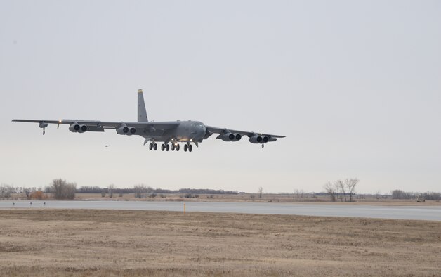 A B-52H Stratofortress lands during exercise Combat Hammer at Minot Air Force Base, N.D., Feb. 9, 2016. According to exercise officials, the objective of the exercise was to evaluate the reliability and efficiency of existing combat weapons systems while also assessing the Air Force’s air-to-ground munitions program. (U.S. Air Force photo/Airman 1st Class Christian Sullivan)