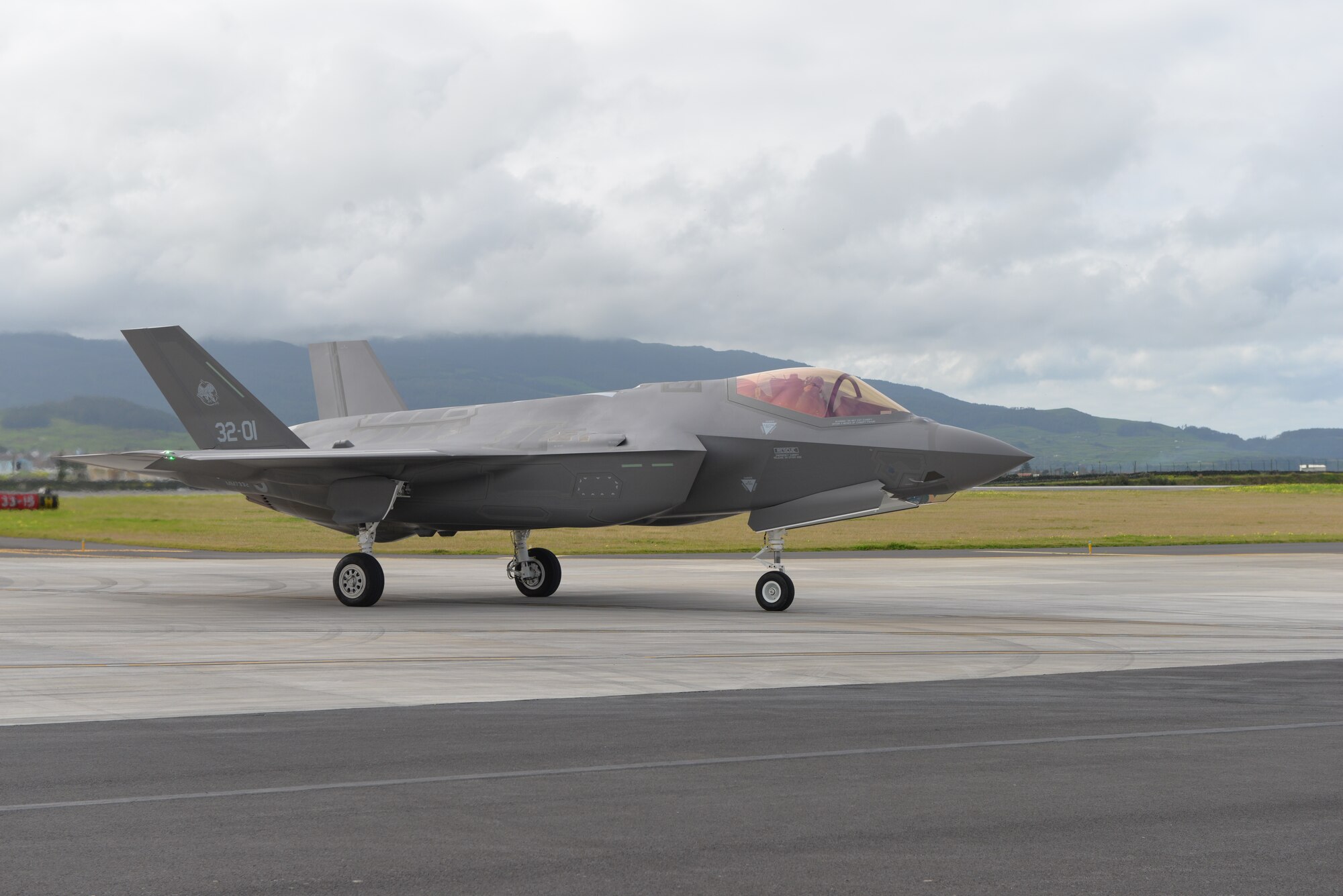 Air Force F-35A Lightning II lands at Lajes Field, Azores Portugal February 3, 2016. The Italian F-35A Lightning II refueled at Lajes Field on the first trans-Atlantic Ocean crossing from Cameri, Air Base Italy to Naval Air Station Patuxent River, Md., Feb 3-5. (U.S. Air Force photo by 1st Lt. Alexandra Trobe/Released) 