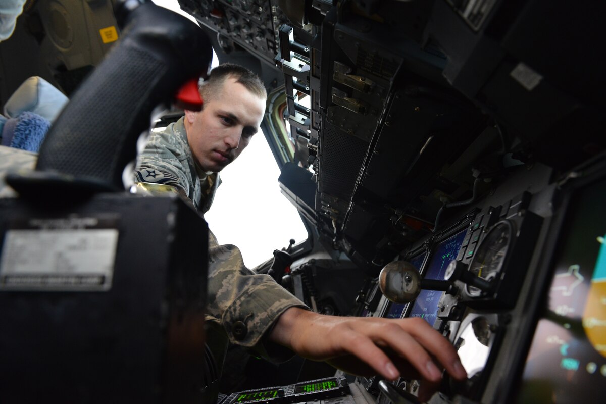 JBER instrument flight control Airmen keep C-17 Globemaster IIIs in the ...