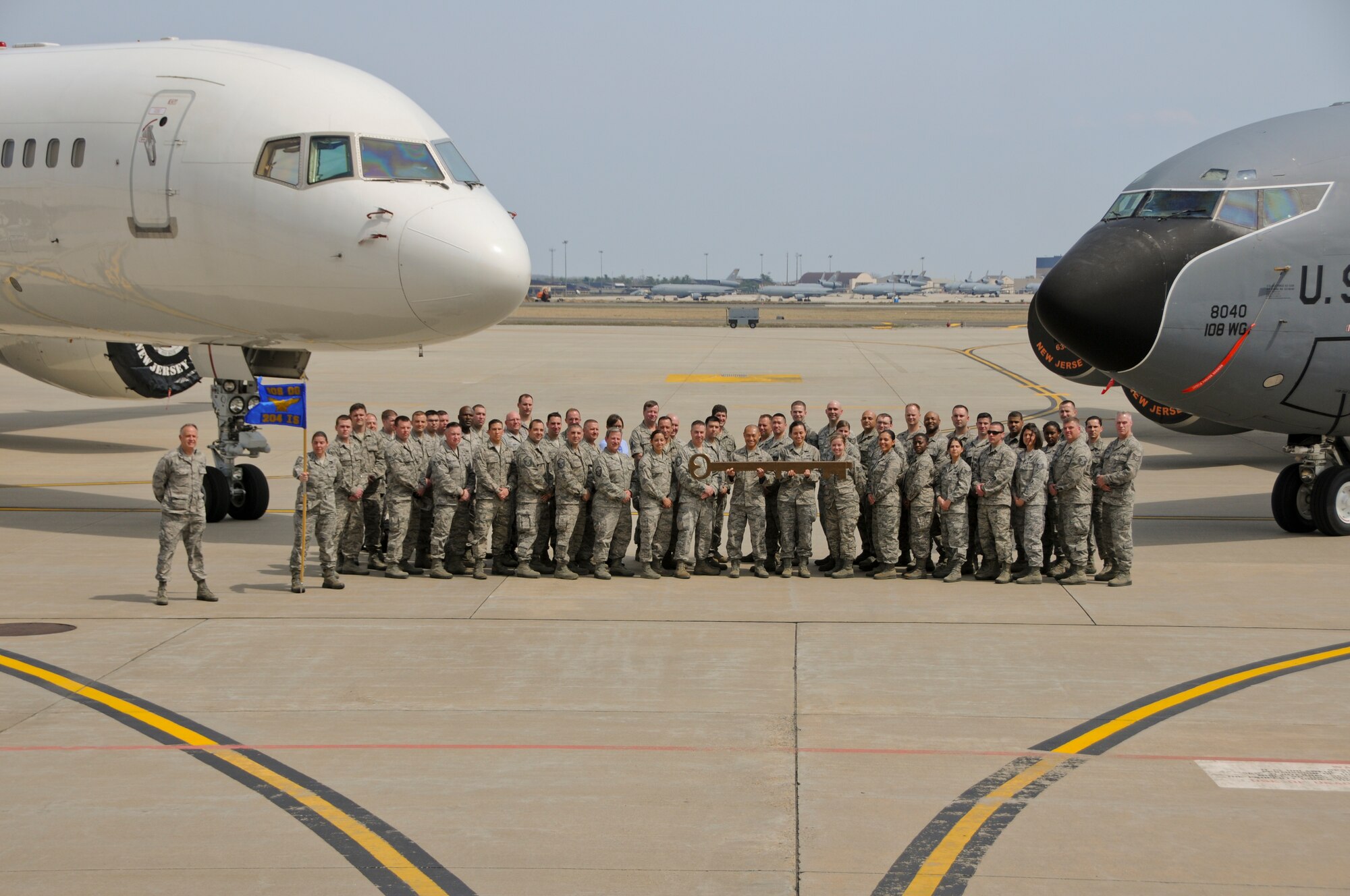 204th Intelligence Squadron Official Group Photo. (U.S. Air National Guard photo by Senior Airman Kellyann Novak/Released)