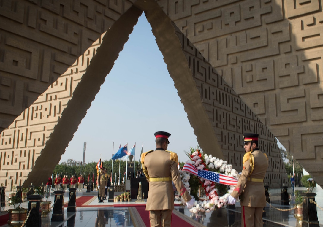 Egyptian forces carry a wreath for Marine Corps Gen. Joseph F. Dunford Jr., chairman of the Joint Chiefs of Staff, during a visit to the Unknown Soldier Memorial in Cairo, Feb. 20, 2016. DoD photo by D. Myles Cullen