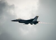A U.S. Air Force F-16C Fighting Falcon from the 35th Fighter Wing, Misawa Air Base, Japan, performs an aerial demonstration during the Singapore International Airshow, at Changi International Airport, Singapore, Feb. 20, 2016. The show was an opportunity for the U.S. to demonstrate flexible combat capabilities and to deter adversaries, while reassuring allies and partners. (U.S. Air Force photo by Capt. Raymond Geoffroy/Released)