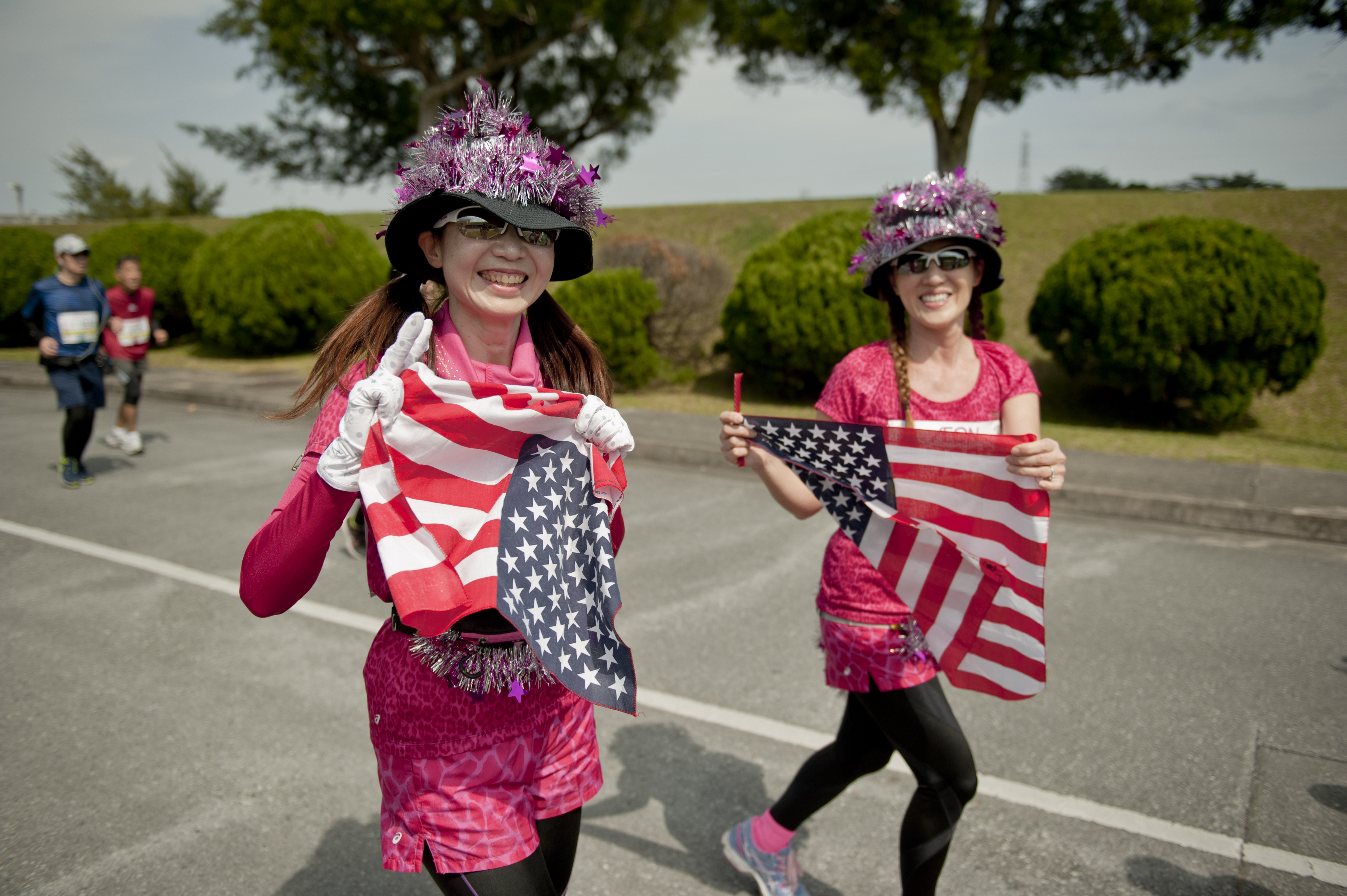 Team Kadena cheers on Okinawa Marathon runners