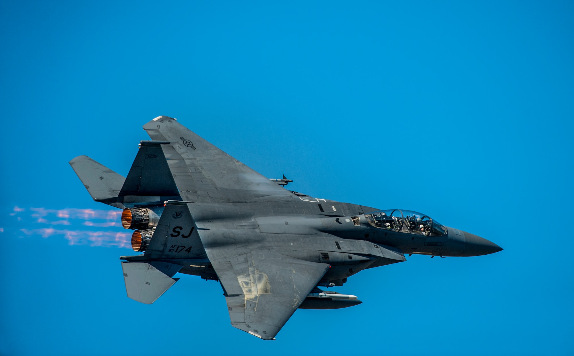 An F-15 Eagle performs a show-of-force maneuver during a training exercise, Feb. 18, 2016, at Moody Air Force Base, Ga. Multiple U.S. Air Force aircraft within Air Combat Command conducted joint aerial training at Grand Bay Bombing and Gunnery Range. During the training, the aircraft conducted tactical air and ground maneuvers, as well as weapons training. (U.S. Air Force photo by Airman 1st Class Lauren M. Johnson/Released)