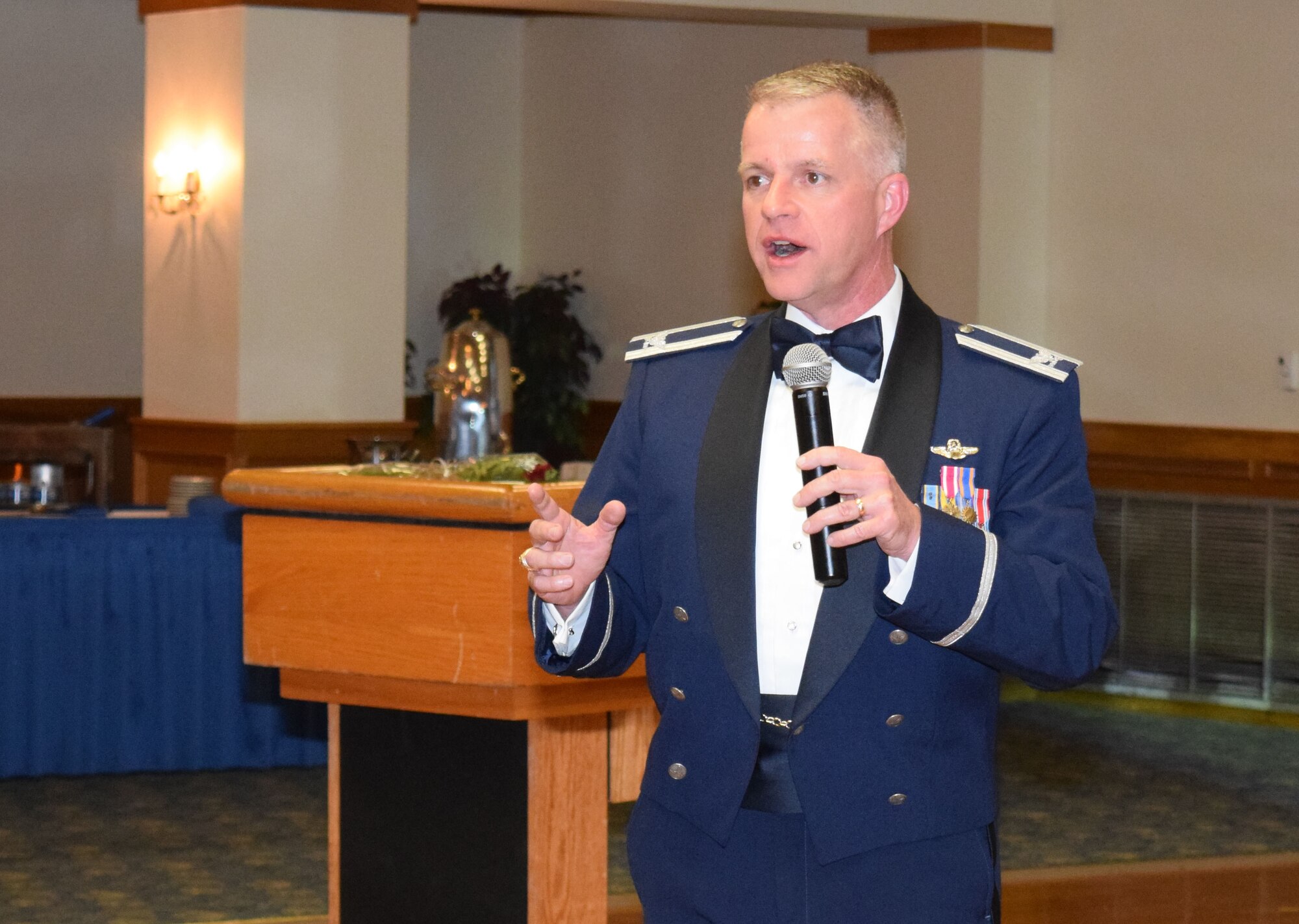 Col. David Scott, 433rd Airlift Wing vice commander, addresses the crowd at the fifth annual 433rd Airlift Wing Annual Awards Banquet Feb. 27, 2015 at Mitchell Hall, Joint Base San Antonio-Lackland, Texas. (U.S. Air Force photo by Tech. Sgt. Lindsey Maurice)