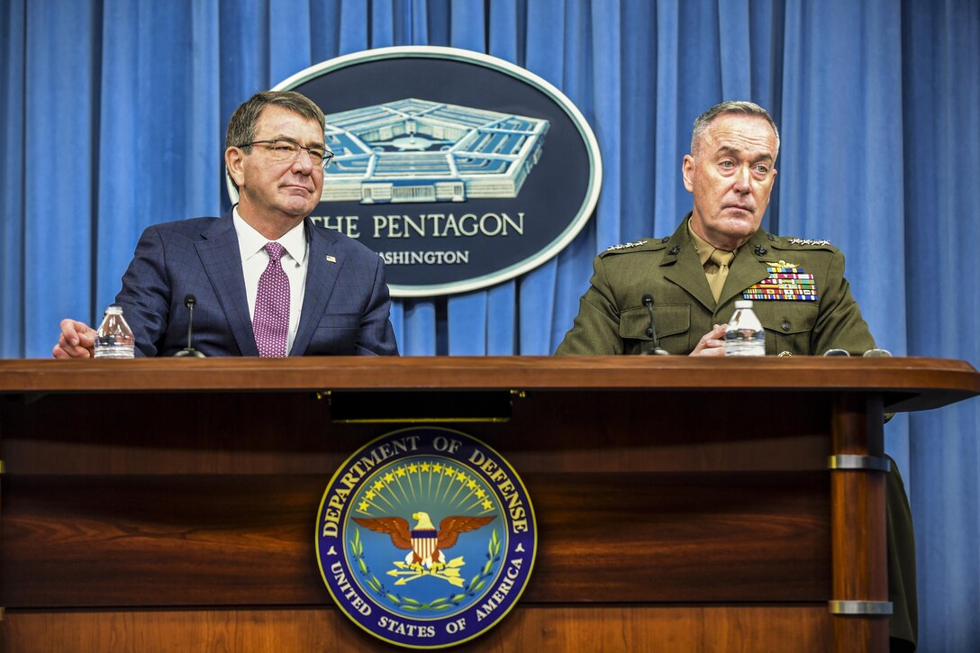 Defense Secretary Ash Carter and Marine Corps Gen. Joseph F. Dunford Jr., chairman of the Joint Chiefs of Staff, brief reporters at the Pentagon, Feb. 29, 2016. DoD photo by Army Sgt. 1st Class Clydell Kinchen