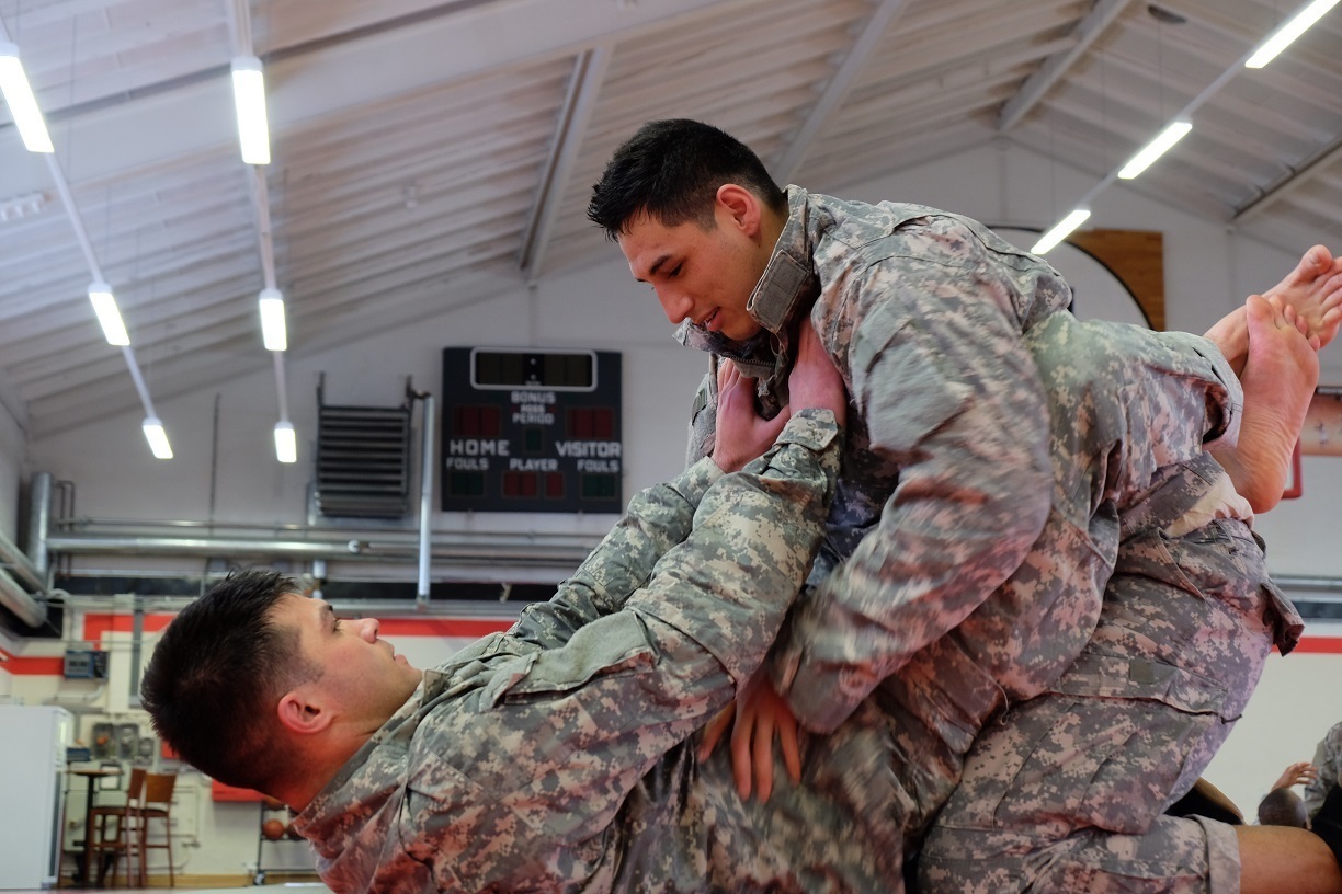 7th MSC Soldiers certify KMC Soldiers; Airmen in Combatives Level 1
