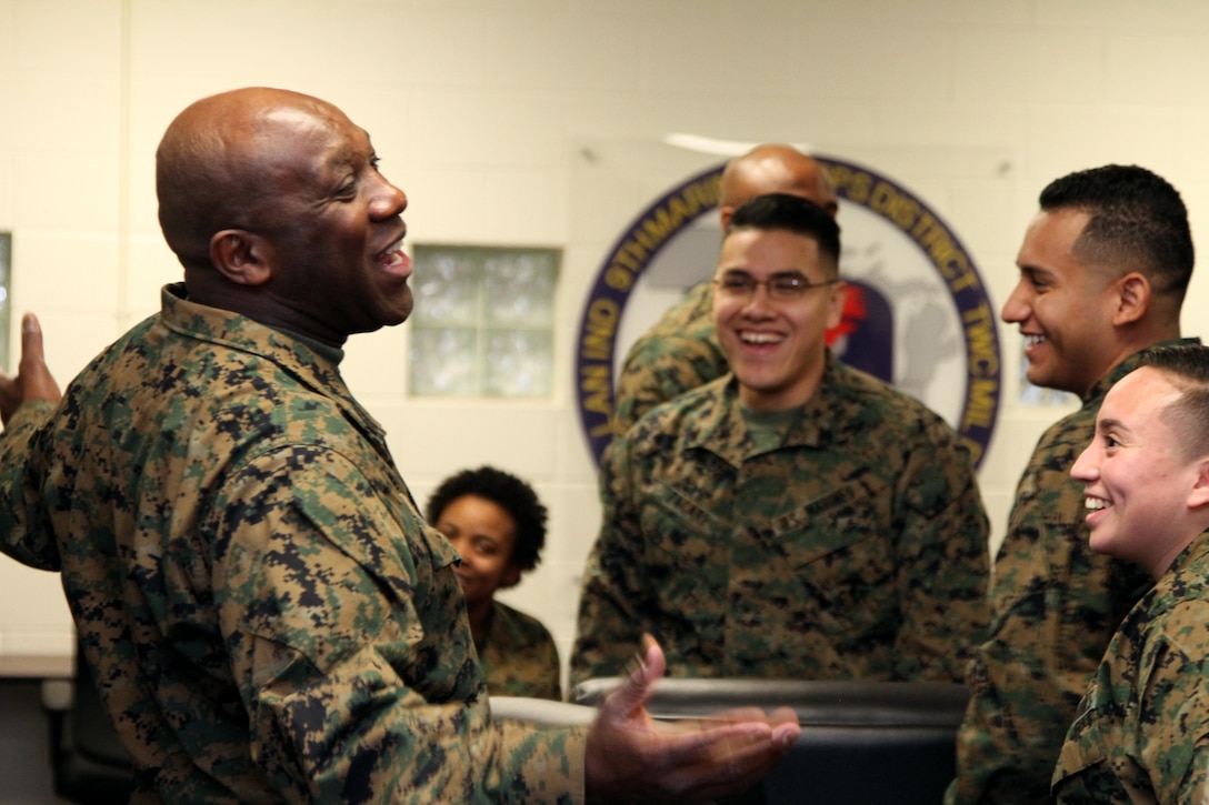 The Sergeant Major of the Marine Corps, Sgt. Maj. Ronald L. Green, speaks with Marines during a Jan. 5 visit to 9th Marine Corps District, Great Lakes, Ill. The sergeant major visited service members with Midwest Marines and Navy  Recruit Training Command on his way back to Washington, D.C., from the Semper Fidelis All-American Bowl. 
