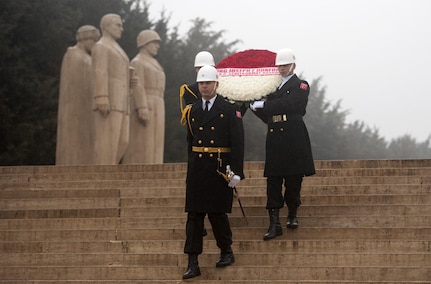 Turkish service members prepare to present a wreath to U.S. Marine Corps Gen. Joseph F. Dunford Jr., chairman of the Joint Chiefs of Staff, before a wreath-laying ceremony at Anitkabir in Ankara, Turkey, Jan. 6, 2016. DoD photo by Navy Petty Officer 2nd Class Dominique A. Pineiro