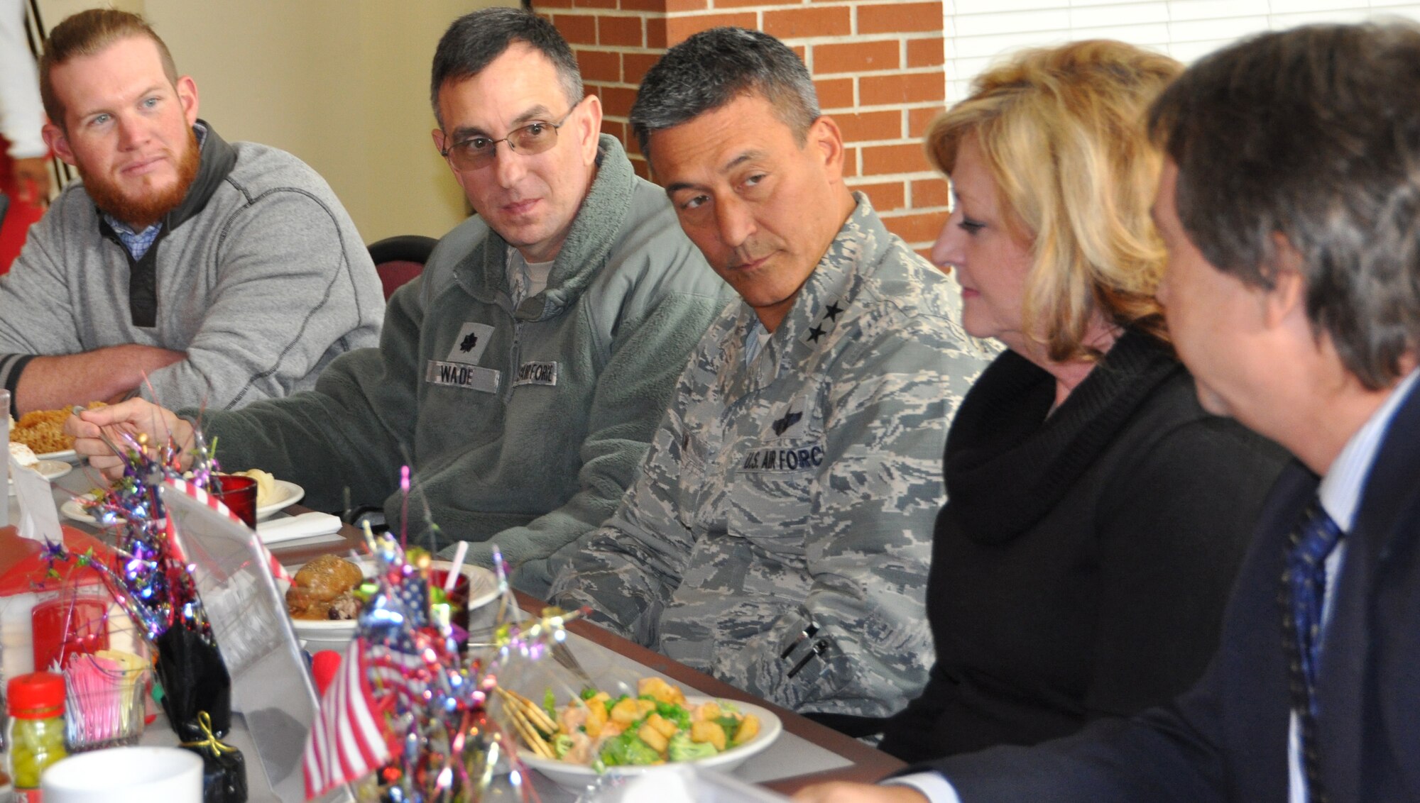 Maj. Gen. Michael Kim, mobilization assistant to the commander, Air Force Reserve Command, and members of Team Robins discuss spiritual resiliency with Boston Red Sox relief pitcher, Craig Kimbrel, during a Spiritual Resiliency luncheon at the Wynn Dining Facility, Robins Air Force Base, Georgia, Jan. 7, 2016. (U.S. Air Force Photo by Capt. Kristin Mack) 