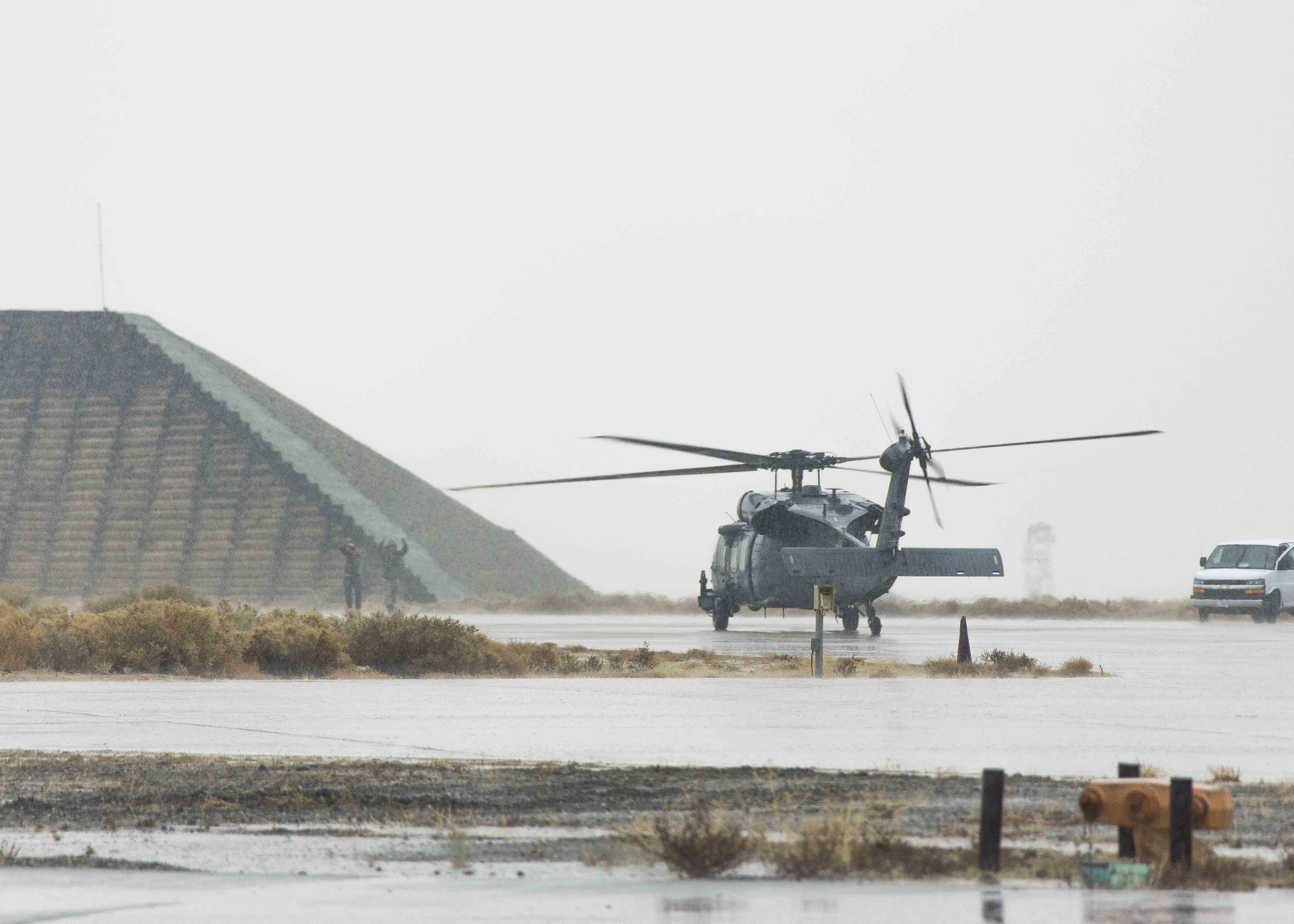 Test team aims at new machine gun for Pave Hawk > Edwards Air Force ...