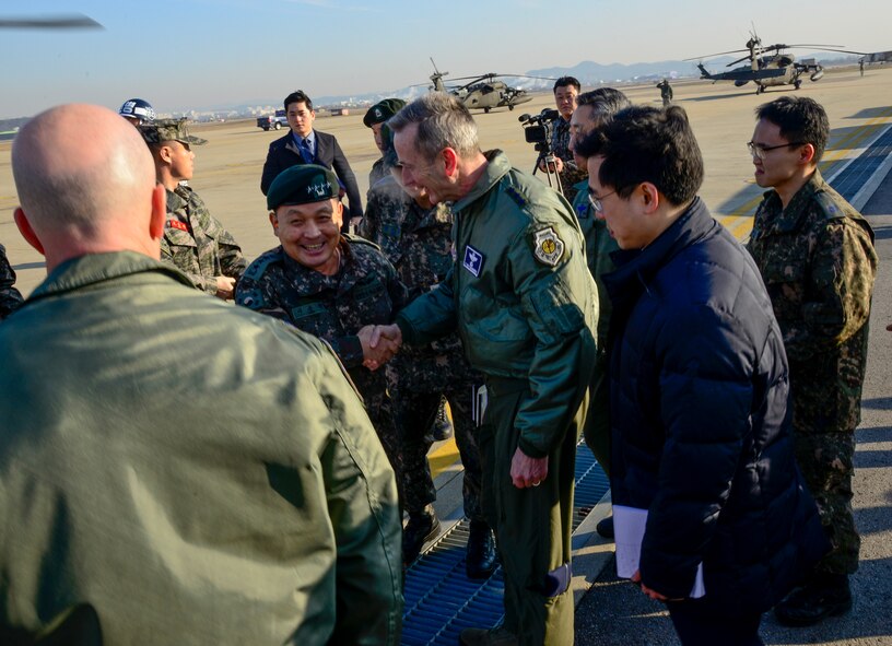 Gen. Lee, Sun-Jin, Chairman of the Republic of Korea Joint Chiefs of Staff and Joint Defense Headquarters chief director, greets Lt. Gen. Terrence O’Shaughnessy, United Nations Command Korea and U.S. Forces Korea deputy commander and Air Component Command, ROK/U.S. Combined Forces Command and 7th Air Force commander, on Osan Air Base, ROK, Jan. 11, 2016. Lee visited Team Osan to discuss the US/ROK alliance after recent provocative action by North Korea. (U.S. Air Force photo/Senior Airman Kristin High)
