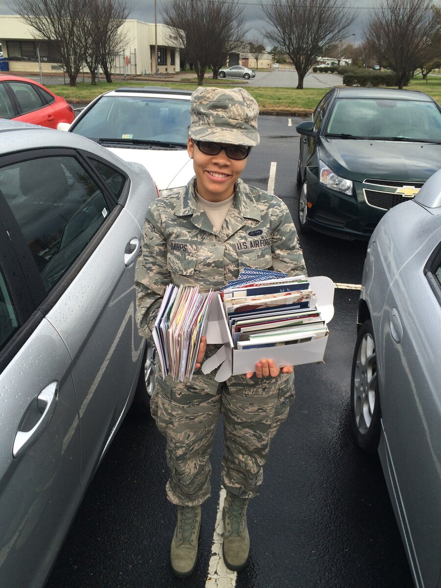 Holiday card donations become "green" greetings > 960th Cyberspace Wing >  Article Display