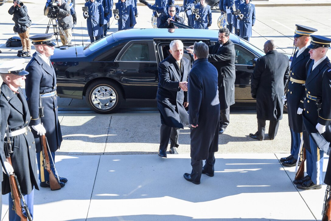Defense Secretary Ash Carter hosts an enhanced honor cordon welcoming Australian Prime Minister Malcolm Turnbull to the Pentagon, Jan. 18, 2016. DoD photo by Army Sgt. First Class Clydell Kinchen