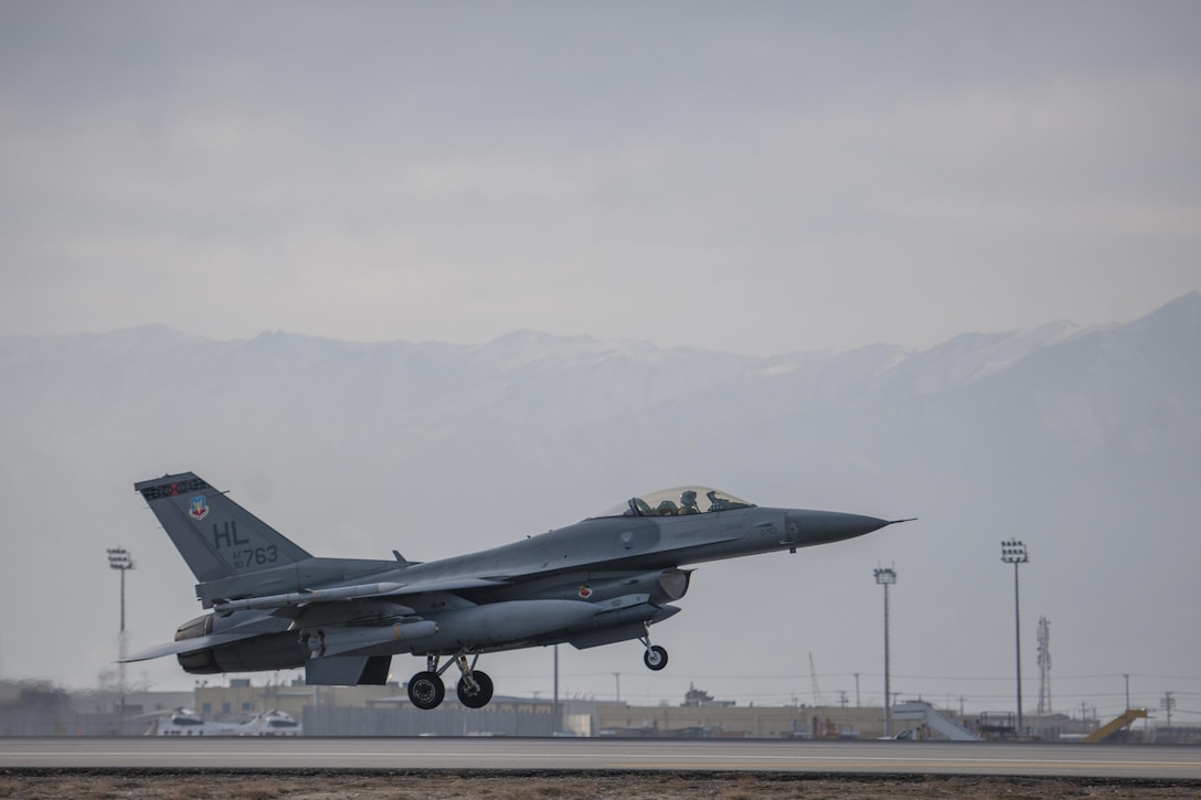 Air Force 1st Lt. Matthew Sanders takes off in an F-16 Fighting Falcon from Bagram Airfield, Afghanistan, Jan. 17, 2016, before a combat sortie. U.S. Air Force photo by Tech. Sgt. Robert Cloys