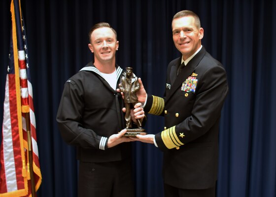 160121-N-AG722-319.jpg