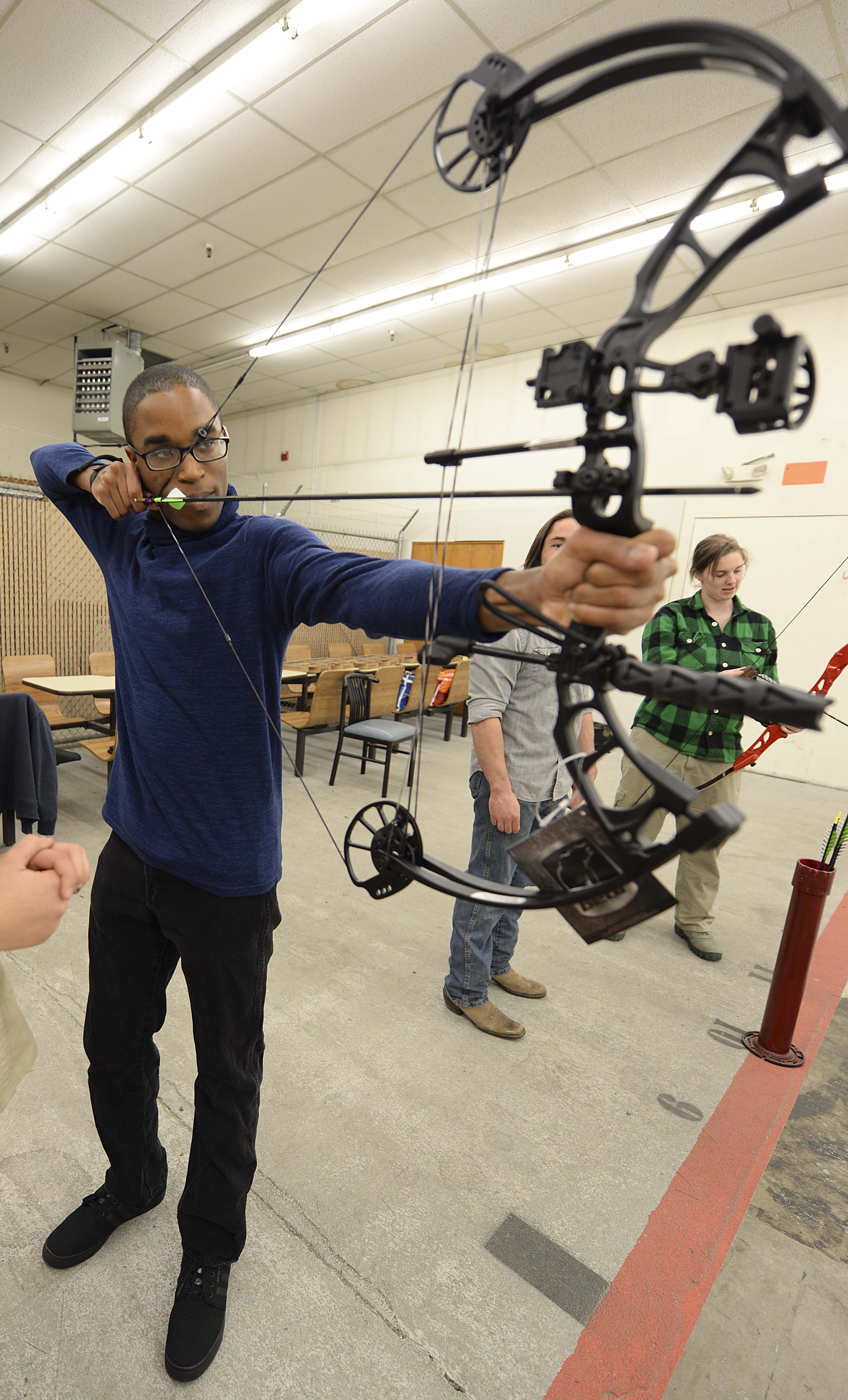Outdoor Rec hosts dinner and a bow > Ellsworth Air Force Base > Article