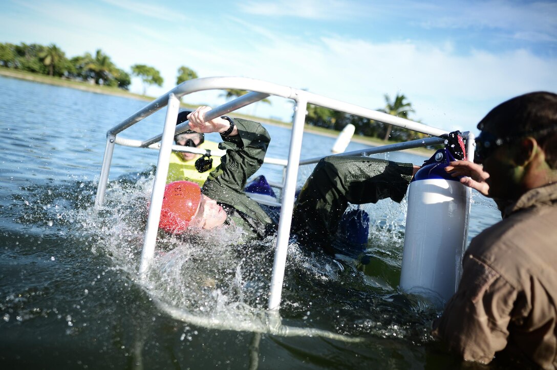 Airmen conduct water survival training near Homestead Air Reserve Base, Fla., Jan. 20, 2016. New York Air National Guard photo by Staff Sgt. Christopher S. Muncy