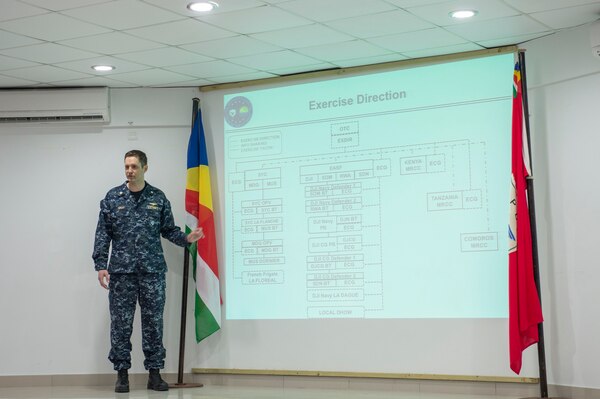 160130-N-TC720-138.jpg