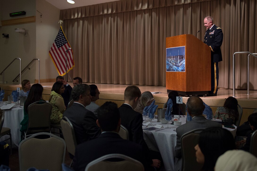 Pentagon Chaplain Col. Kenneth Williams introduces Defense Secretary Ash Carter as the guest speaker during the Defense Department’s 18th annual Iftar dinner at the Pentagon, June 30, 2016. DoD photo by Air Force Senior Master Sgt. Adrian Cadiz