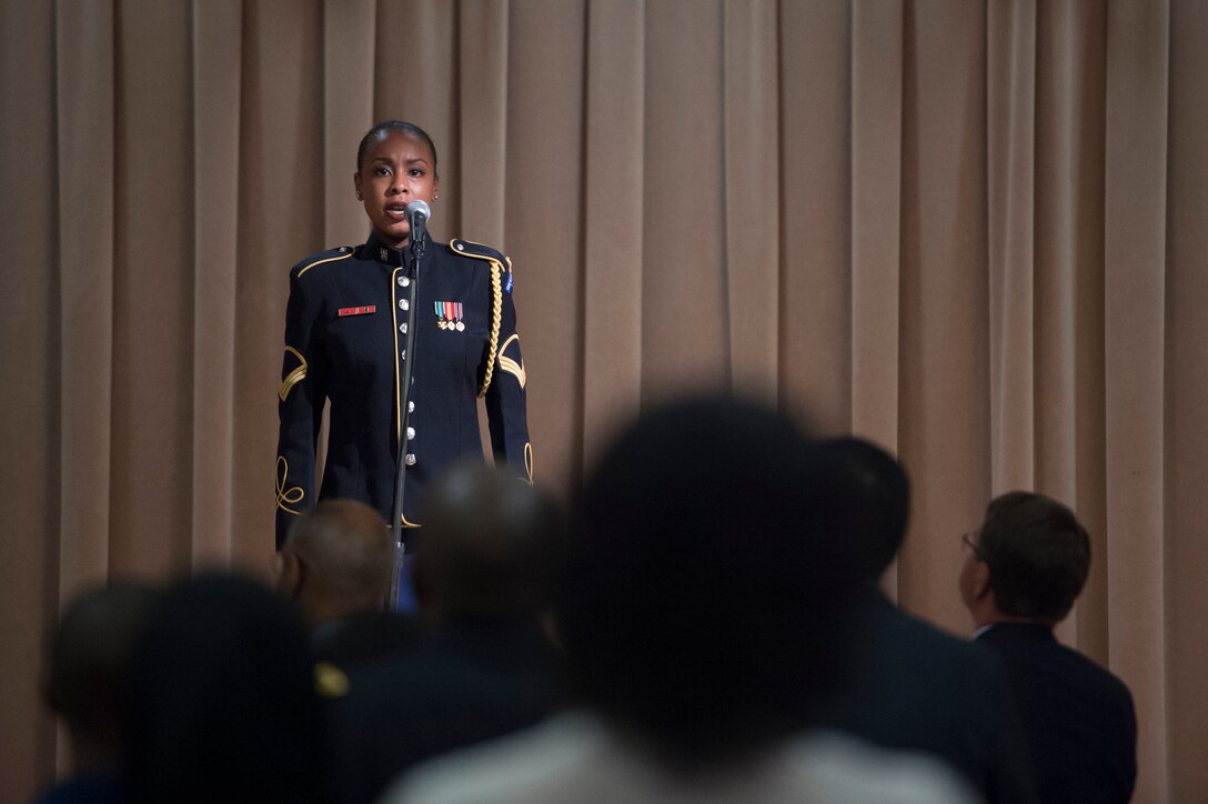 An Army vocalist sings the national anthem at the Defense Department’s 18th annual Iftar dinner at the Pentagon, June 30, 2016. DoD photo by Air Force Senior Master Sgt. Adrian Cadiz